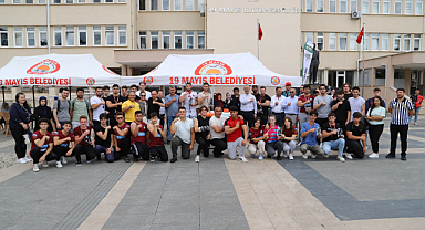 Samsun’da bilek güreşi müsabakası!