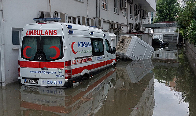 Samsun'da sel suları hastaneyi bastı