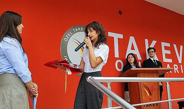Samsun TAKEV Anadolu Lisesi'nde okul flaması devir teslimi