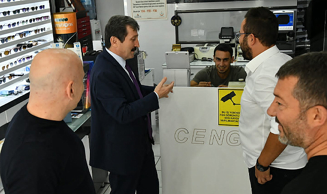 Samsun Valisi Orhan Tavlı okullar ve esnafı ziyaret etti