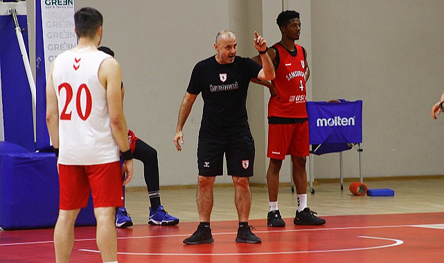 Samsunspor Basketbol Takımı'nın Başantrenörü İlker Salman, Süper Ligi değerlendirdi