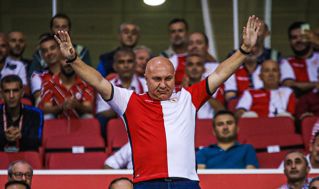 Samsunspor'un eski başkanları harcadıkları paraları faiziyle geri aldı