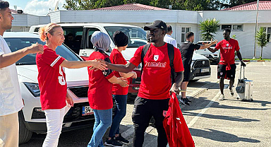 Samsunsporlu futbolcular İstanbul’a uğurlandı