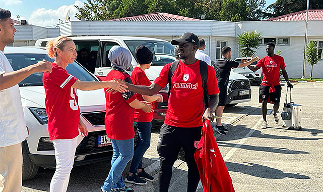Samsunsporlu futbolcular İstanbul’a uğurlandı