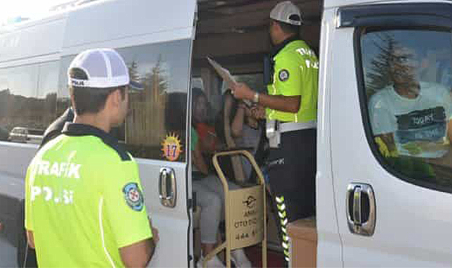 Ülke genelinde okul çevreleri ve servis araçları denetlendi