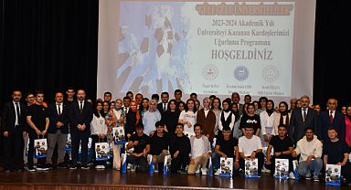 Vezirköprü'de üniversiteyi kazanan gençlere anlamlı etkinlik