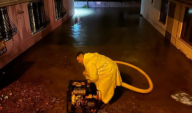 Atakum Belediyesi ekipleri sel olumsuzluklarını önlemek için çalışıyor