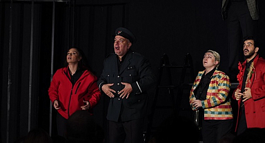 Atakum’da ‘Memleketin Kısmeti’ ayakta alkışlandı