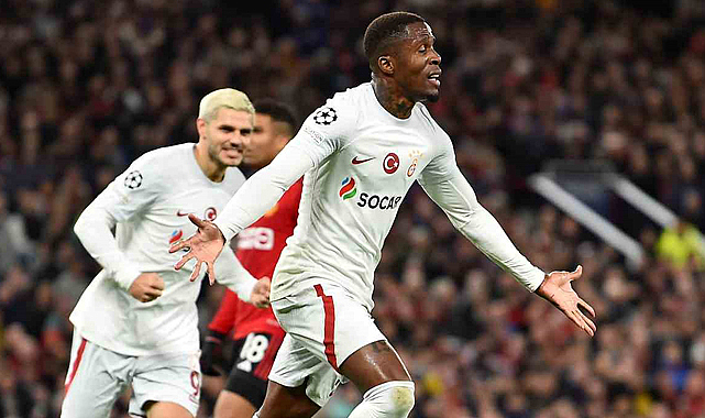 Galatasaray Manchester United'ı 3-2 yendi