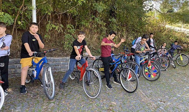 Kavak'ta gençler pedal çevirdi