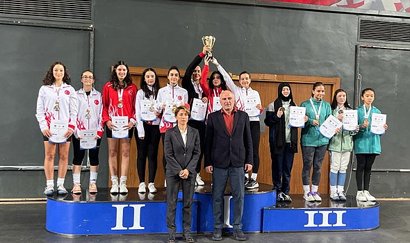 Milli eskrimcilerden Tiflis'te 6 madalya