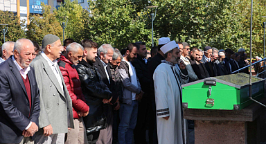 Samsun'daki yangında hayatını kaybeden Cevat Şimşir defnedildi
