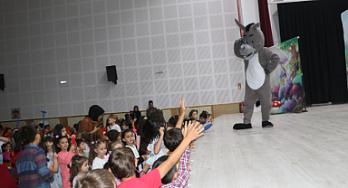 Samsun Havza'da "Sevimli Dostlar Ormanda" oyunu çocuklarla buluştu