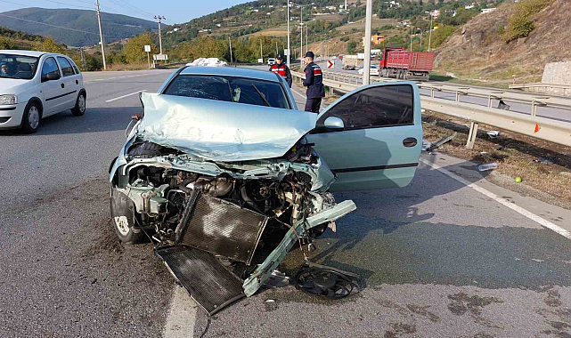 Samsun'da feci kaza! Araç hurdaya döndü