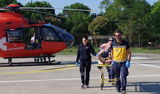 Samsun'da kalp krizi geçiren yaşlı adamın imdadına ambulans helikopter yetişti