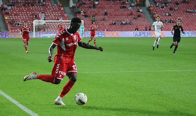 Samsunspor'da Kingsley bekleneni veremiyor