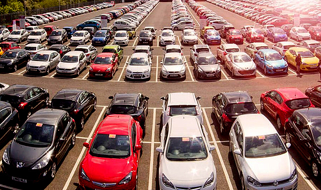 Stoklanan otomobiller piyasaya çıktı fiyatlar yüzde 20 düştü