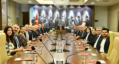 Vali Tavlı’ya ‘Kent Raporu’ sundular