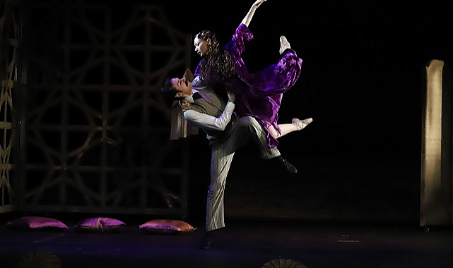 Afife kapalı gişe temsillerle sezona başladı