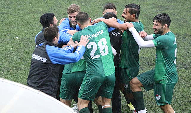 Alaçamspor zirveye ilerliyor