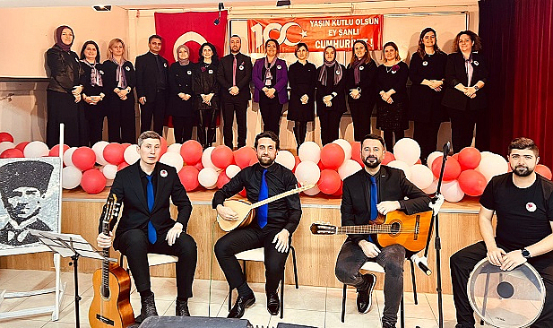 Asarcık'ta ‘Öğretmenler Korosu’ konser verdi