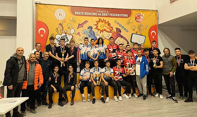 Bowling müsabakasında İlkadım Anadolu Lisesi'nden çifte zafer