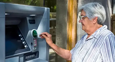 Çalışan emeklilerin 5 bin liralık ikramiyeden mahrum bırakılmasına çözüm aranıyor!