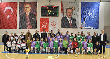 Çarşamba’da kupa Bulutoğlu Anadolu Lisesi'nin