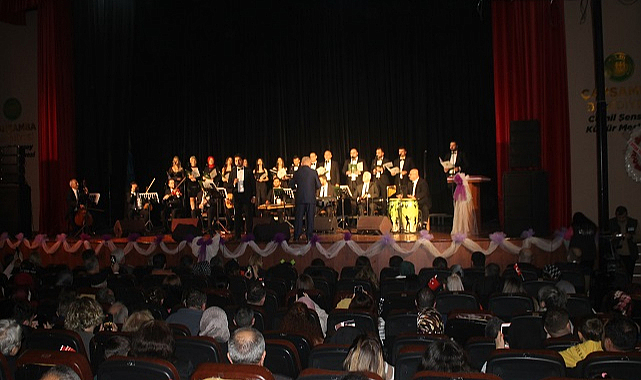 Çarşamba'da öğetmenler için konser düzenlendi