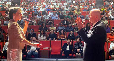 Dilek Türkan, şarkıları ZİÇEV’li çocuklar için söyledi