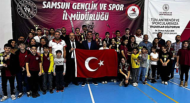 Floor Curling’de kupalar sahiplerini buldu