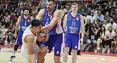 Reeder Samsunspor Anadolu Efes’e direnemedi: 73-93