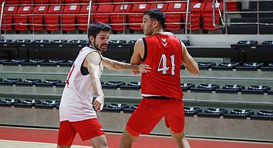 Reeder Samsunspor yarın Türk Telekom'a konuk oluyor