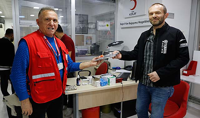 Samsun'da kan bağışı yapanlara cumhuriyet temalı kitap hediye