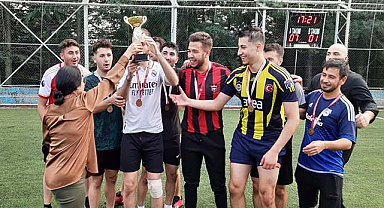 Samsun’da öğrenciler yeşil sahaya indi