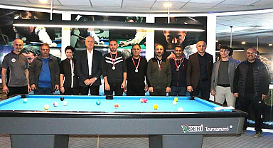 Samsun'da öğretmenler bilardoda kapıştı