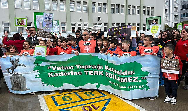 Samsun'da TEMA temsilcileri ve öğrencilerden "Toprağa Saygı" yürüyüşü