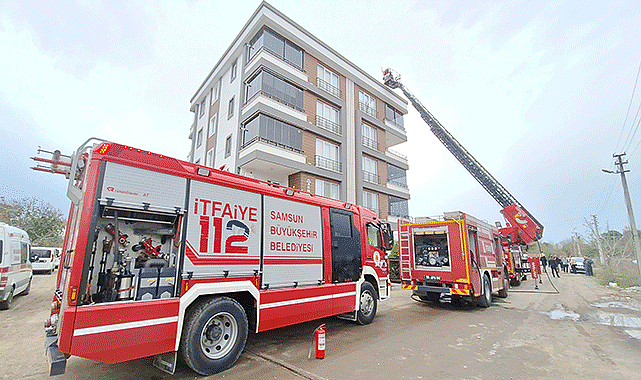 Samsun'daki binanın çatı katında yangın çıktı