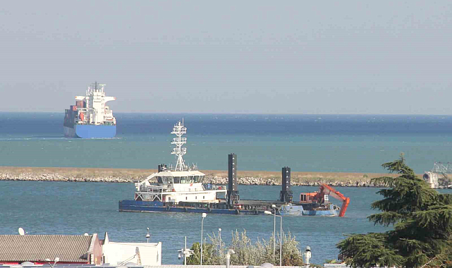 Samsun Limanı'nda 'derinleştirme' çalışması başlatıldı