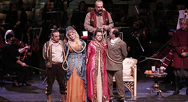 Saraydan Kız Kaçırma 4 Aralık’ta operada