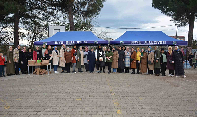 Ünye'de öğrenciler Gazze için hayırda yarıştı