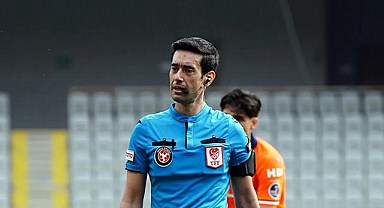 Zorlu maçta düdük Burak Pakkan'da