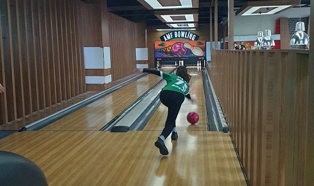 Alaçam Şadiye Muzaffer Turhan Anadolu Lisesi bowling Karadeniz birincisi