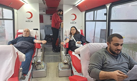 Bafra'da gezici kan bağış aracıyla kan bağışı kampanyası