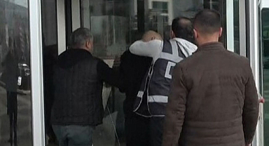 Bolu'da hırsız adliyenin kapısına kafa attı