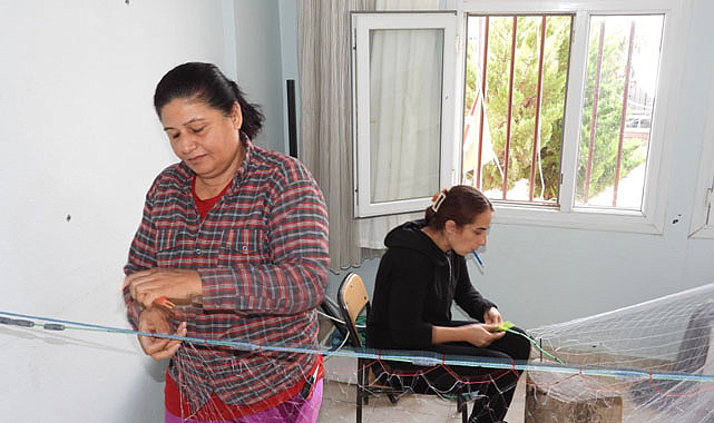Depremzede kadınlar, aile ekonomisine can veriyor