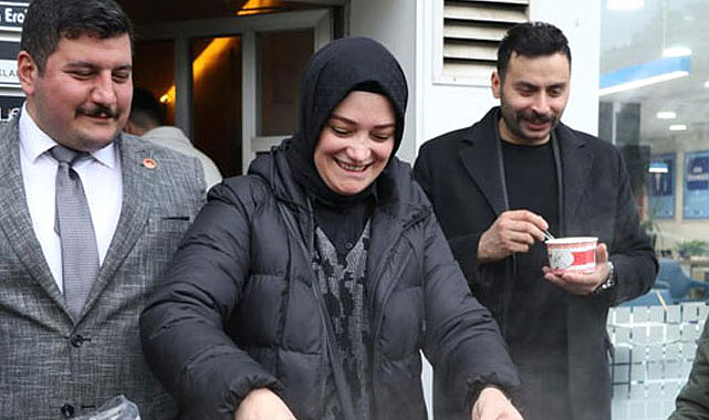 "Dünyanın En Kötü 100 Yemeği" listesine tepki gösterdiler, karalahana çorbası dağıttılar