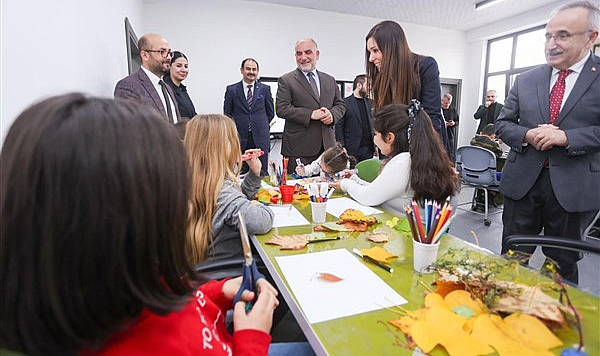 İbrahim Sandıkçı: 'Teknolojiyi tasarlayan, üreten ve geliştiren nesiller yetiştiriyoruz'