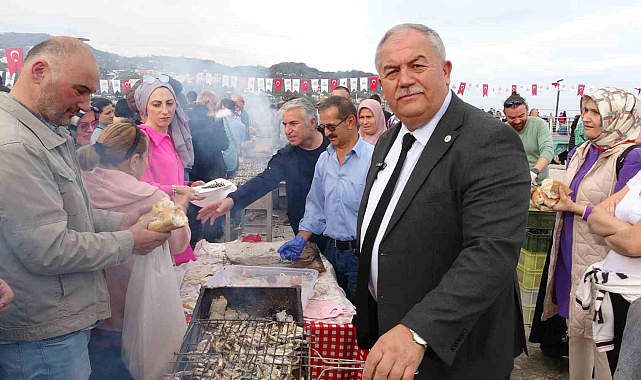 Ordu'da binlerce vatandaş hamsi festivalinde buluştu
