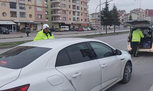 Polislerden hız denetimi